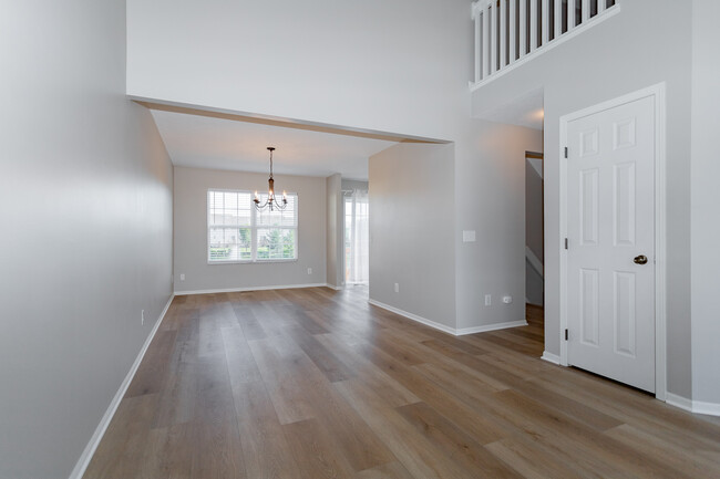 Building Photo - 7012 Churchhill Downs Dr
