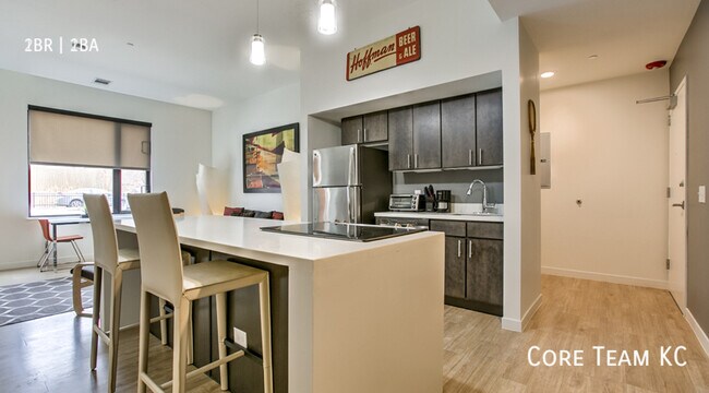 Foto del edificio - 662 E 63rd St
