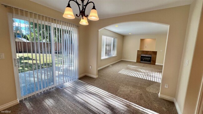 Foto del edificio - 3 br, 2.5 bath House - 14102B Serene Way