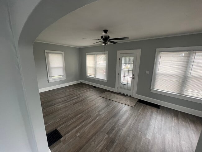 Living Room - 1204 Nicholas St