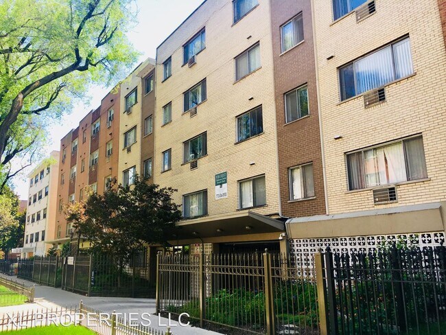 Foto del edificio - 5958 N Kenmore Ave