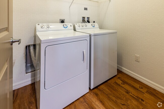 2 BR, 2 BA - 1,140SF - Bell Lake Forest