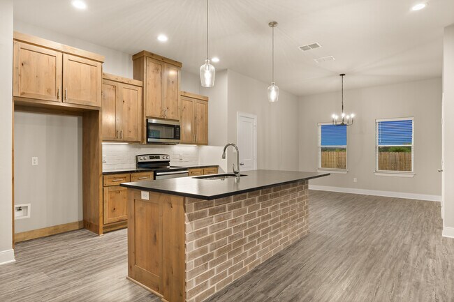 Foto del edificio - 1668 Legacy Dr