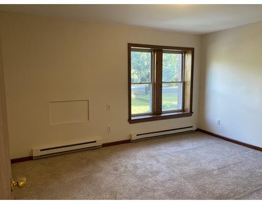 Building Photo - 28 Rapalus St