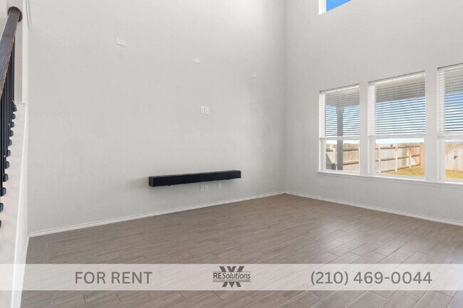 Foto del edificio - "Spacious 4-Bedroom Retreat with 3 Full Baths – 2700 Sq Ft of Comfort on Wild Bloom Road, Seguin!"