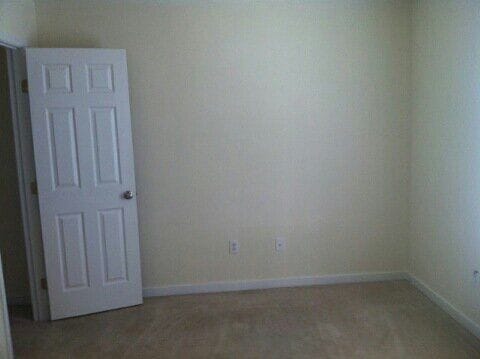 Building Photo - 4 Bedroom home for rent