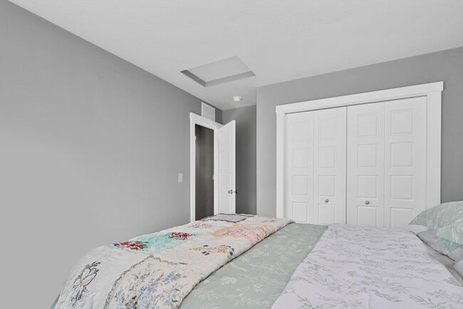 Building Photo - Lovely Meridian Home