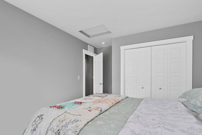 Foto del edificio - Lovely Meridian Home