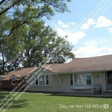 Building Photo - 8615 Pontiac Lake Rd