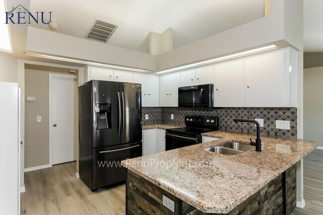 Foto del edificio - This Summer Special is Heating Up!: $200 o...