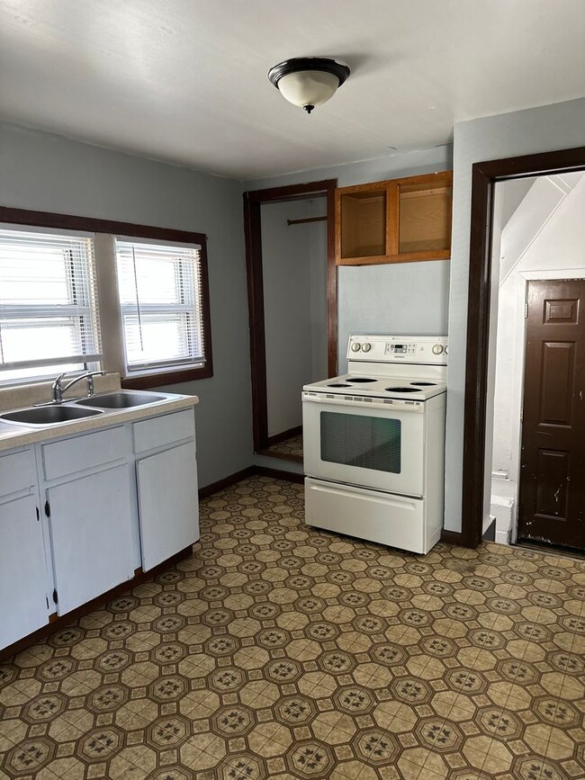 Foto del edificio - 916 Evergreen Ave