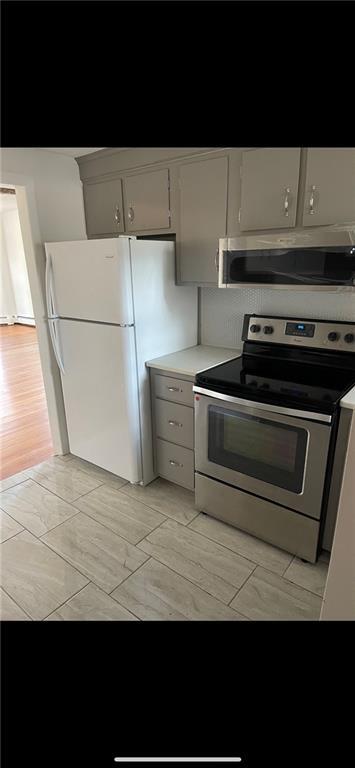 Foto del edificio - 1538 Chalkstone Ave