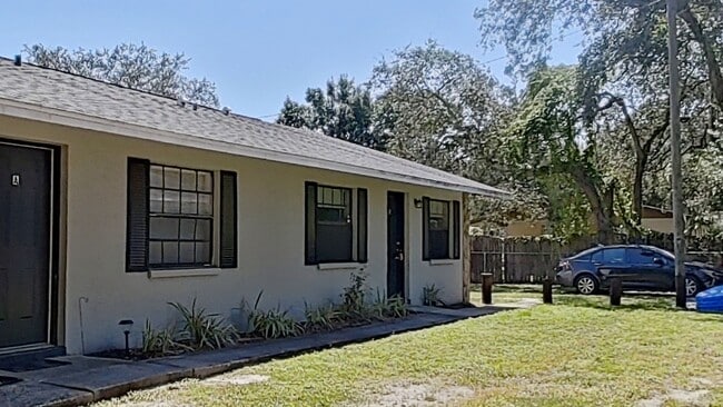 Photo - 923 E Poinsettia Ave Apartment