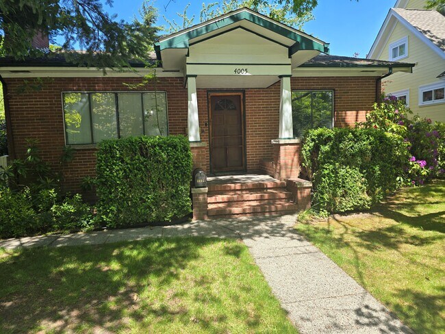 Vista frontal del 4005 Norte 24. - 4005 N 24th St