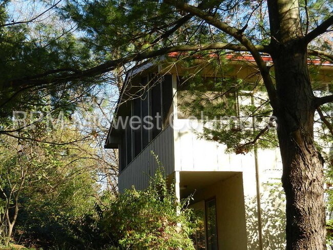 Building Photo - Clintonville Condo