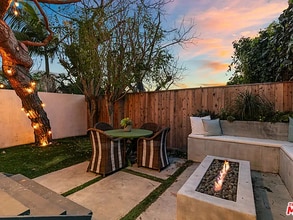 Building Photo - 3012 Bentley Ct