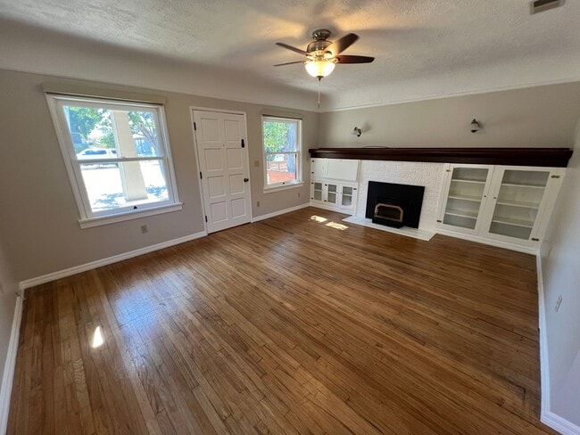 Building Photo - Lovely Home in Historic Escondido