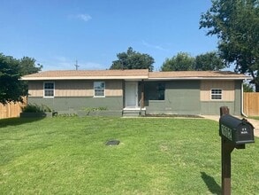 Building Photo - 1602 NW 48th St