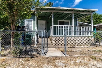 Building Photo - 105 Dewitt St