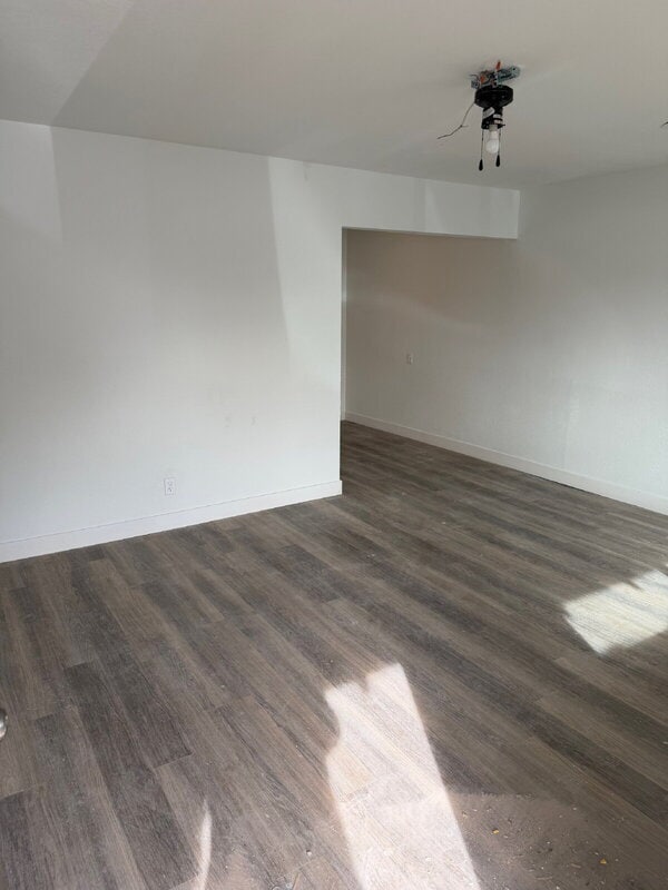 Foto del edificio - 390 W Lindbergh Ave