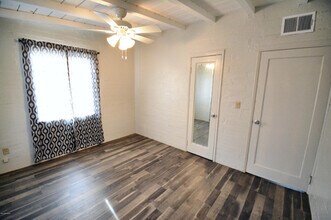 Building Photo - 4227 E Santa Barbara Ave