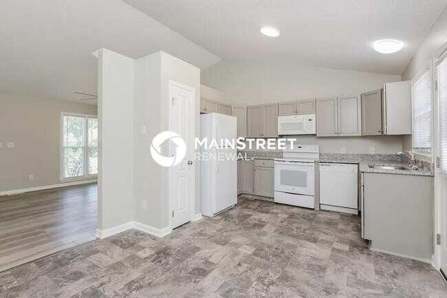 Foto del edificio - 3 Bedroom Pet-Friendly Home in CLAYTON, NC with Main Street Renewal