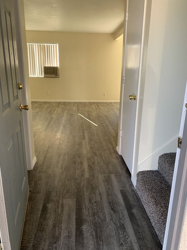 Building Photo - 6655 Sunset Rd