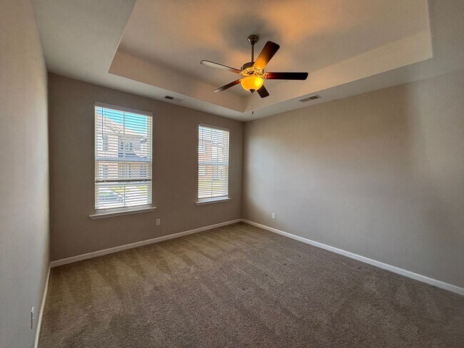 Foto del edificio - 10151 Sterling Ridge Dr