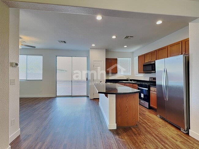Building Photo - 7632 Butler Mesa St