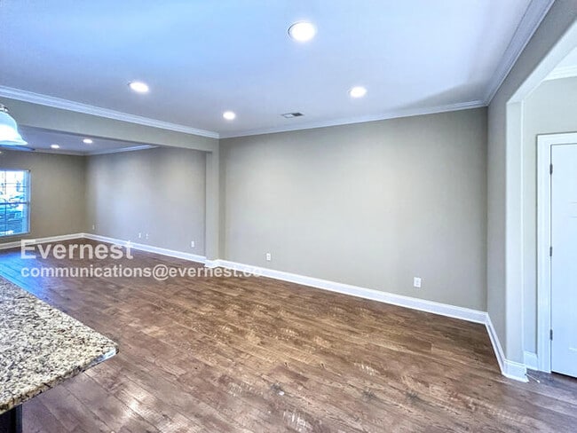 Building Photo - 708 Black Colt Dr