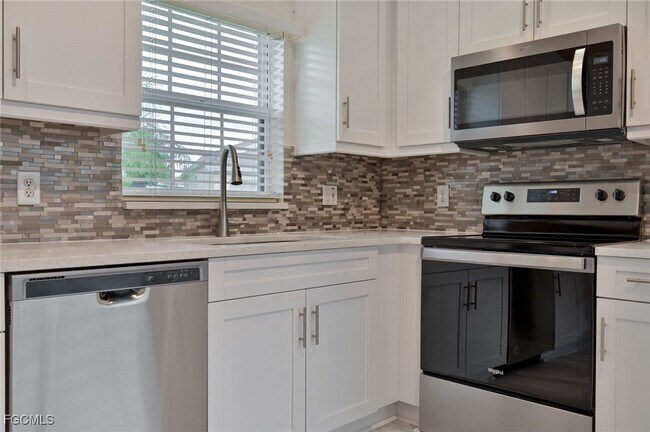 Foto del edificio - 10706 Pearl Bay Cir