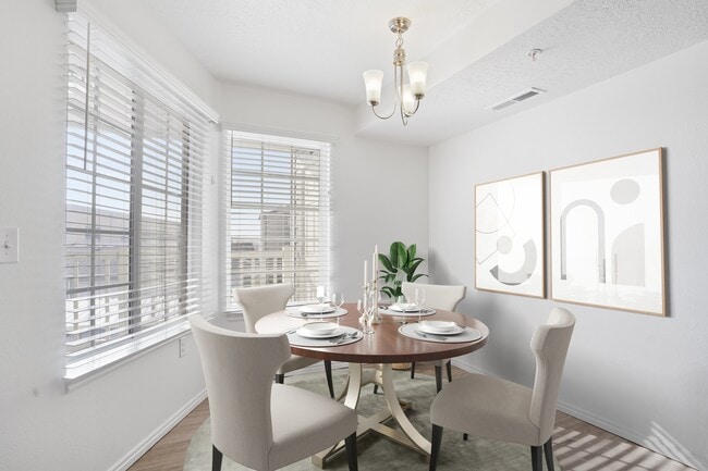 Dining Area - Shoreline North Salt Lake