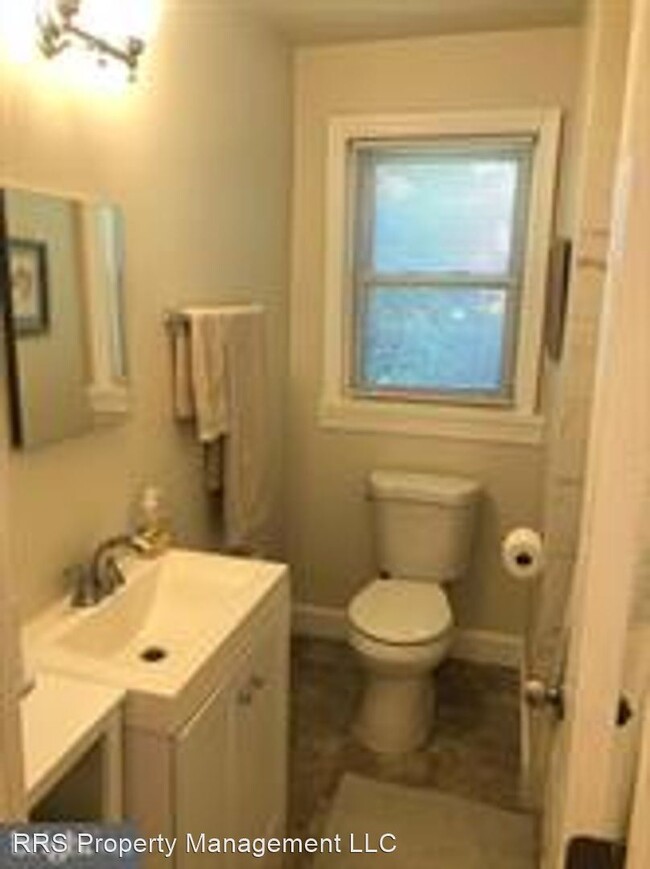 Building Photo - 1 br, 1 bath House - 4511 Avondale St  #204