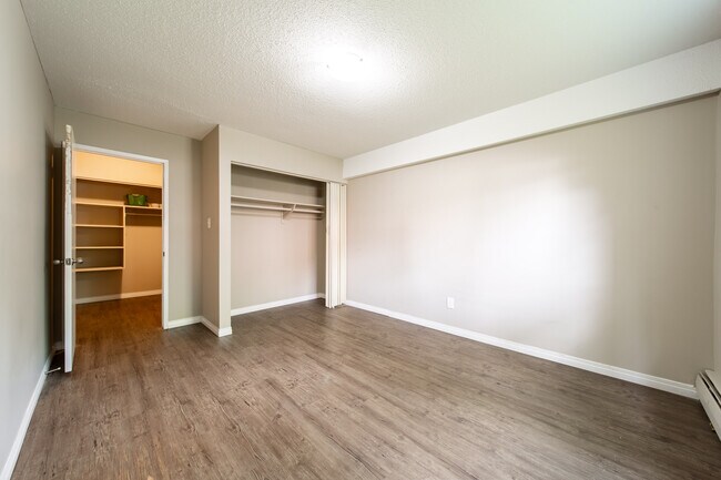 Building Photo - River Heights Apartments