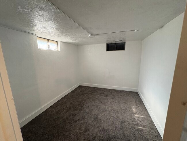 Foto del edificio - 1522 Hall Ave