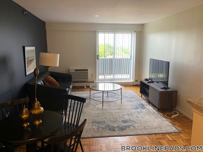 Building Photo - 185 Freeman St