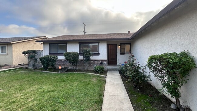 Foto del edificio - 2004 Robbie Ave