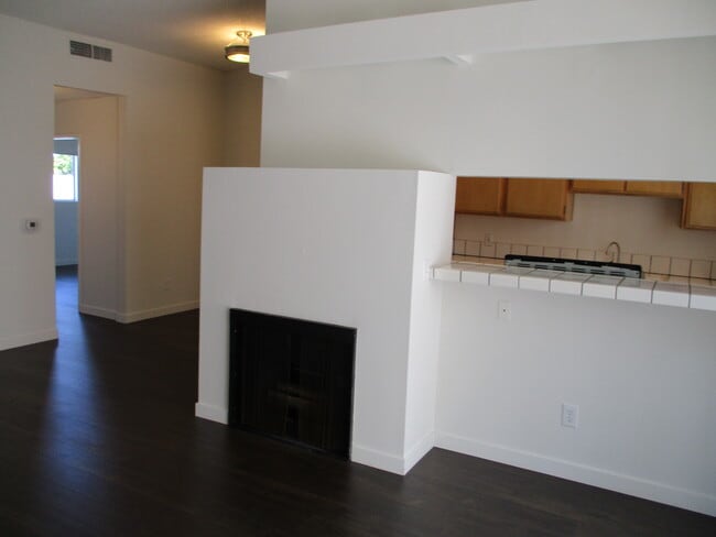 Building Photo - 3633 Jasmine Ave