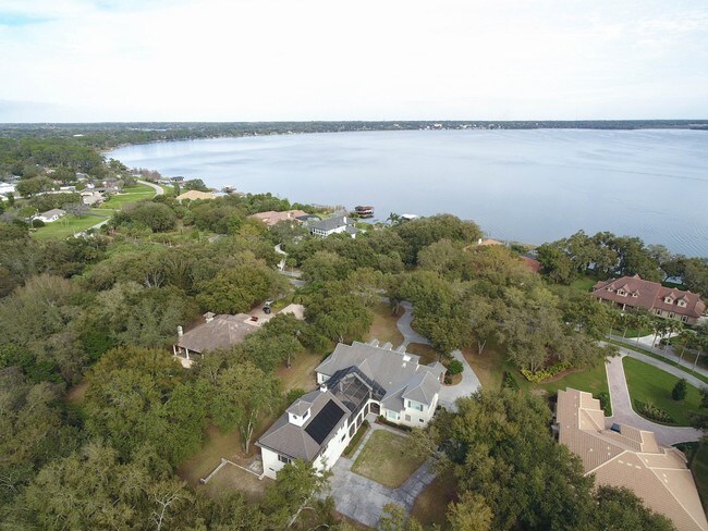 Building Photo - 317 Lakeshore Point Blvd