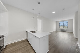 Building Photo - 121 34th St