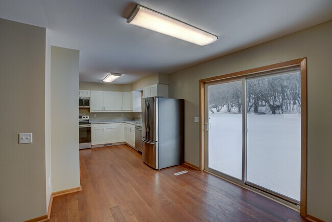 kitchen - 1832 Ludden Dr