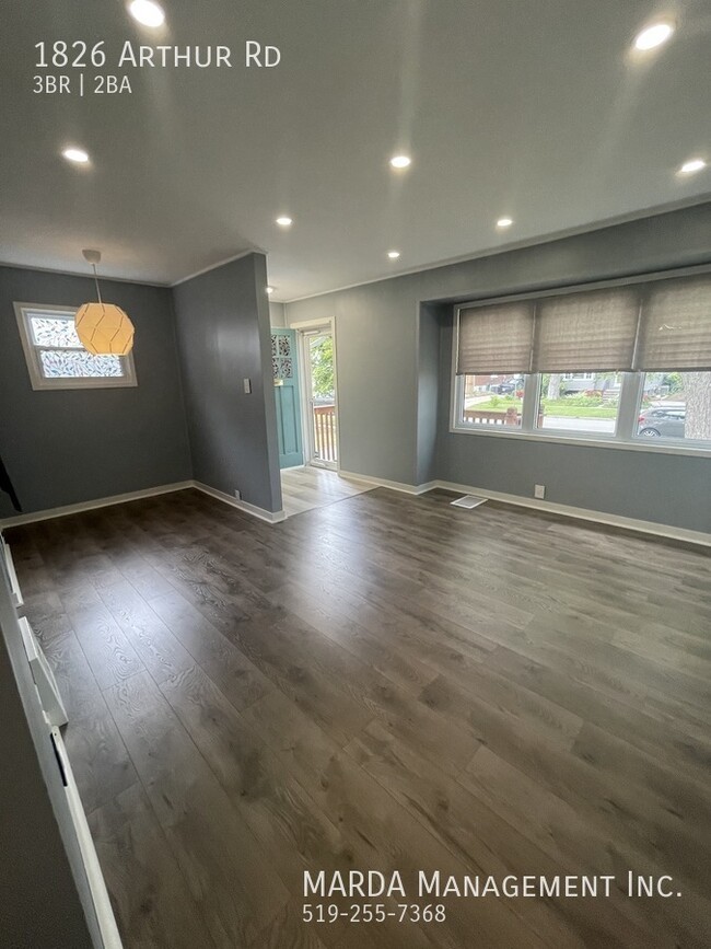 Building Photo - MODERN RENOVATED 3BED/1.5 BATH ON ARTHUR +...