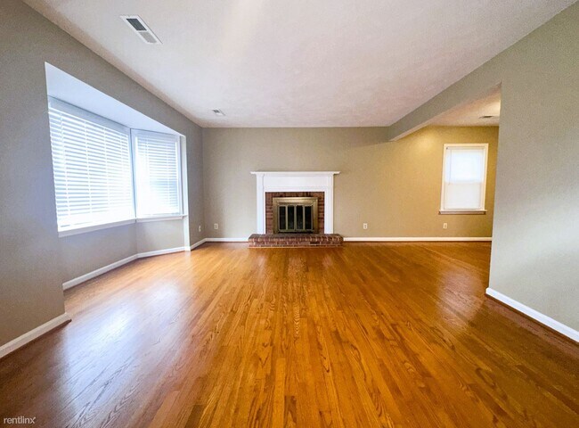 Building Photo - 3 br, 1.5 bath House - 864 St Charles Avenue