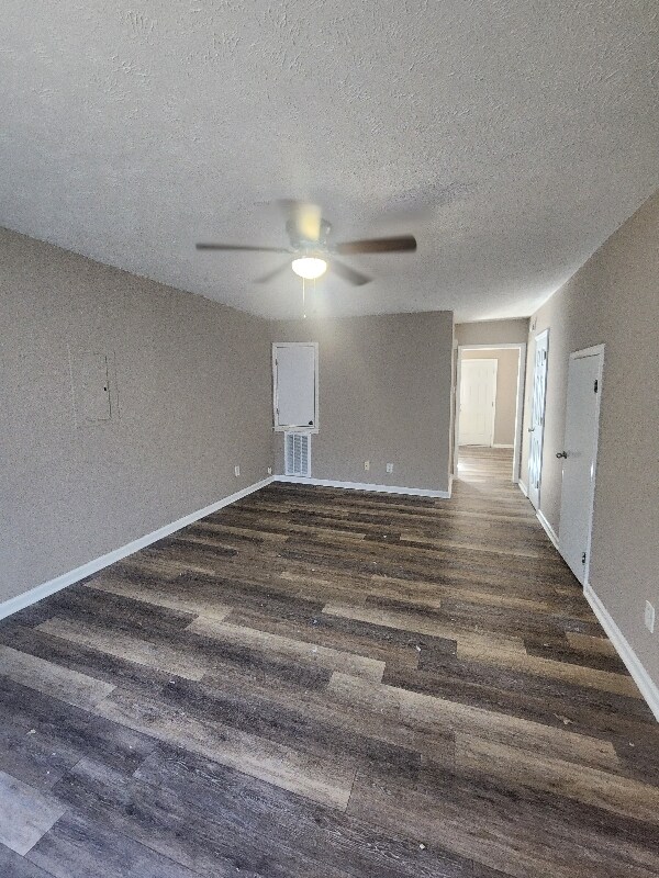 Building Photo - 5750 Aftonshire Dr