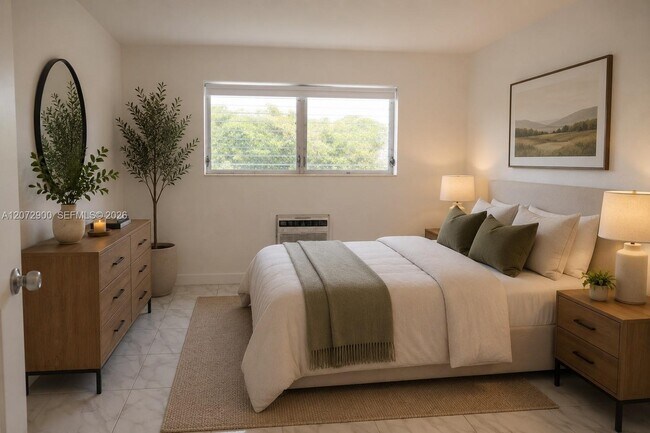 Foto del edificio - 2700 NE 135th St