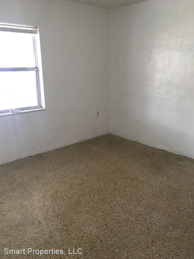 Building Photo - 2 br, 1 bath House - 2529 Tanglewood Stree...