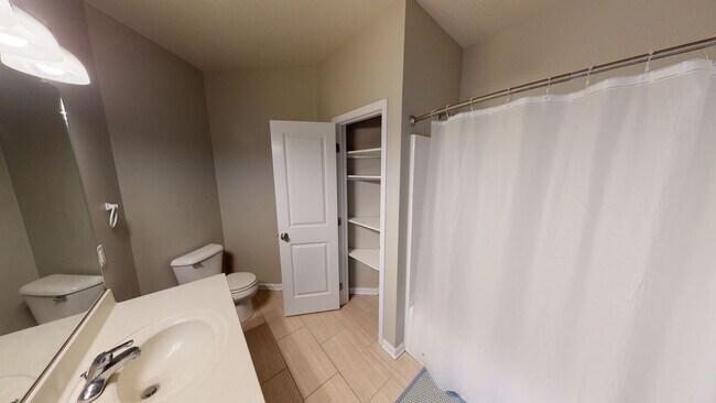 Foto del edificio - 1 Bedroom Apartment Available August 1st, ...