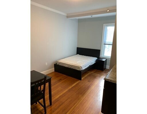 Foto del edificio - 675 Beach St