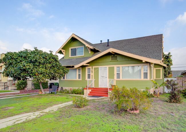 Building Photo - 4626 Cimarron St