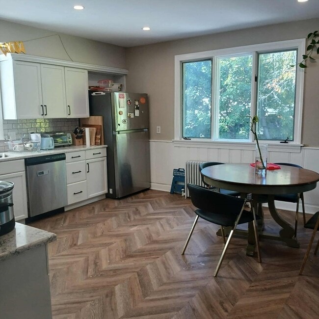 Foto del edificio - 132 Thorndike St